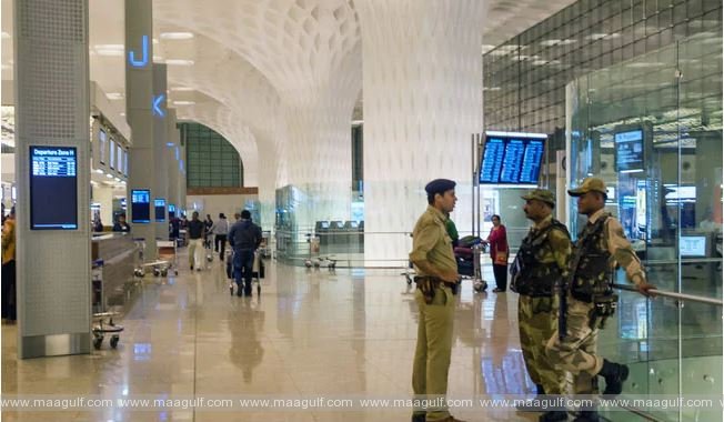 విమానాశ్రయంలోనే 6 గంట‌లు…