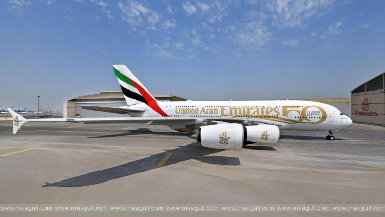 యూఏఈ జాతీయ దినోత్సవం నేపథ్యంలో ఎమిరేట్స్ విమానాల ప్రత్యేక ప్రదర్శన