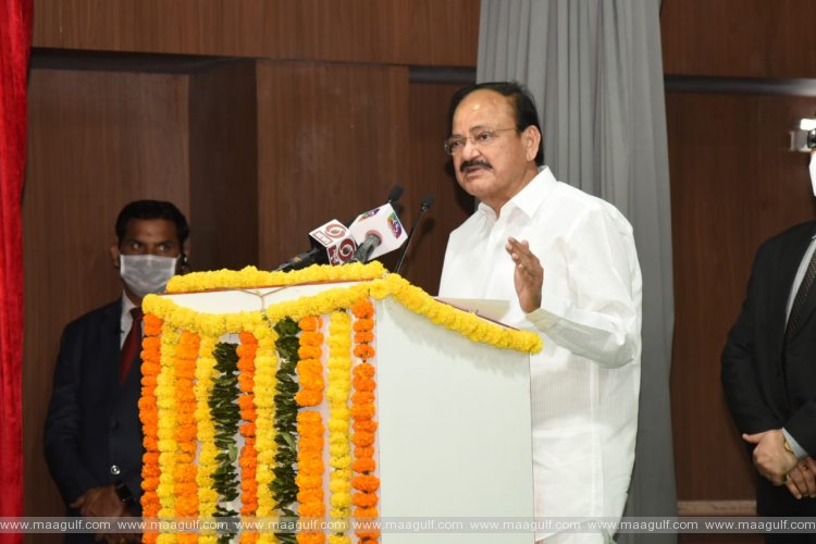 పరిపాలనా భాషగా భారతీయ భాషలే ఉండాలి – ఉపరాష్ట్రపతి