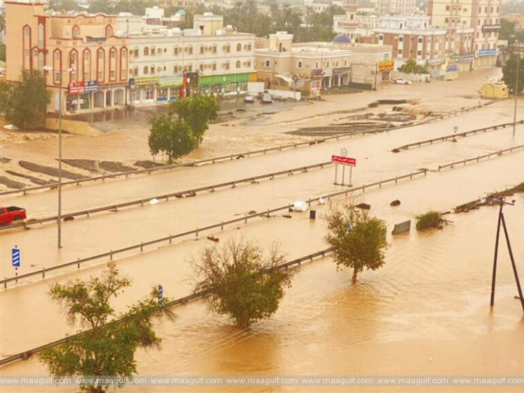 షహీన్ తుఫాను బాధితులకు బీమా డబ్బులు