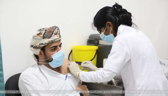 కోవిడ్ 19: మూడో డోస్ వ్యాక్సినేషన్ కోసం రద్దీ