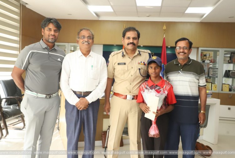 గోల్ఫ్ టోర్నీలో రజత పతకం సాధించిన విద్యార్థినిని అభినందించిన సైబరాబాద్ సీపీ