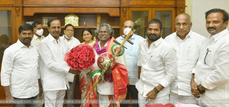 ప‌ద్మ‌శ్రీ మొగిల‌య్య‌కు సీఎం కేసీఆర్ భారీ నజరానా