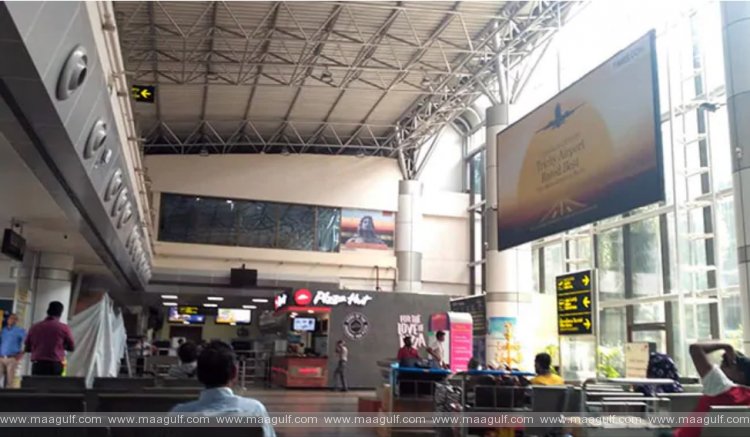 1 విదేశీ కరెన్సీ స్వాధీనం