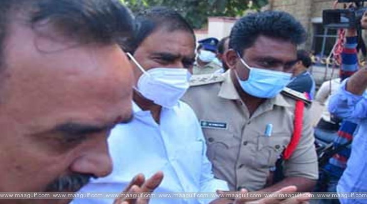 టీడీపీ నేత‌ దేవినేని ఉమ అరెస్ట్