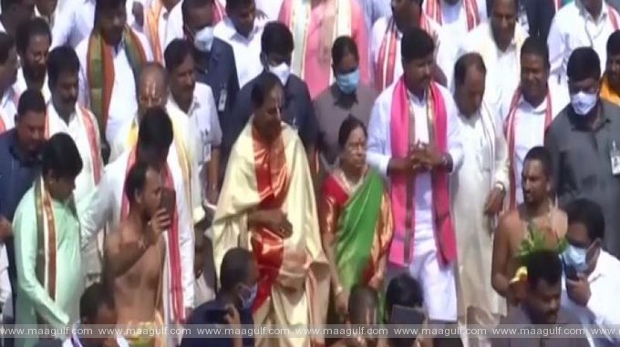 యాదాద్రి పునఃప్రారంభం ..\'మహా కుంభ సంప్రోక్షణ\' లో పాల్గొన్న సీఎం కేసీఆర్