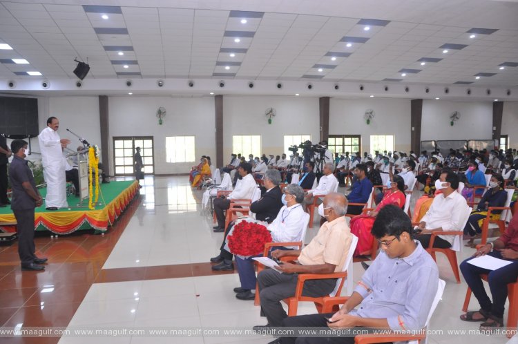 క్రమశిక్షణతో ఇష్టపడి కష్టపడితే విజయాలు మీ వశమౌతాయి:ఉపరాష్ట్రపతి