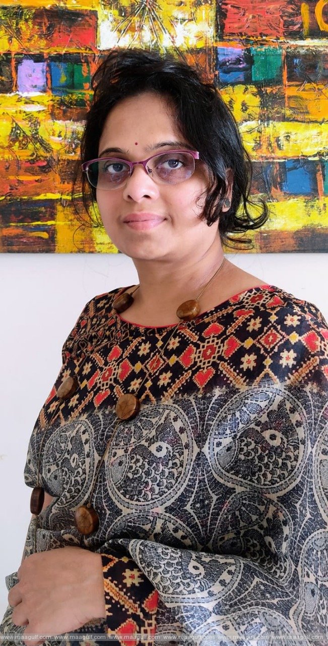 \'వరల్డ్ ఆర్ట్ దుబాయ్\' లో తెలుగమ్మాయి