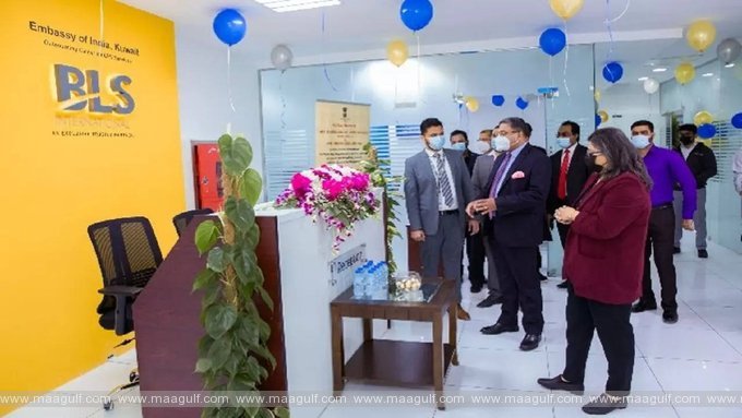 బిఎల్ఎస్ పాస్‌పోర్టు కేంద్రాన్ని సందర్శించిన  రాయబారి..సమస్యలను అడిగి తెలుసుకున్న వైనం