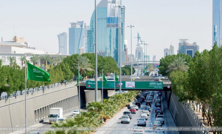 హెల్త్ ఇన్స్యూరెన్స్ లేకపోతే ప్రైవేటు సంస్థలకు భారీ జరీమానా