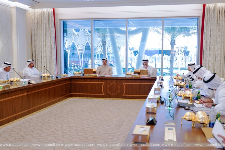 Maktoum bin Mohammed chairs meeting of General Budget Committee