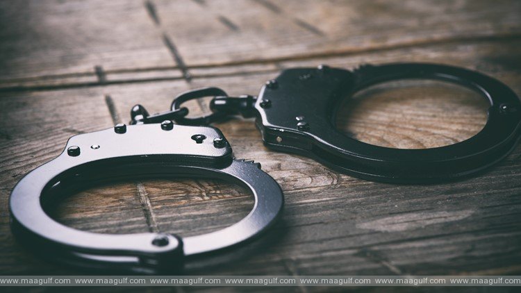 ఫేక్ ఐడీ కార్డుల తయారీ: ఆసియా జాతీయుడి అరెస్ట్