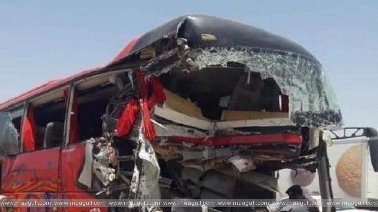 మదీనాలో బస్సు, ట్రక్కు ఢీ.. 8 మంది మృతి, 45 మందికి గాయాలు