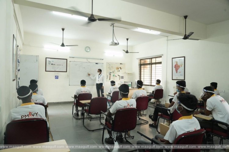 1 హైదరాబాద్ స్కిల్ సెంటర్లో ఉపాధి నైపుణ్యాలు పెంపొందించేందుకు స్వల్పకాలిక శిక్షణ