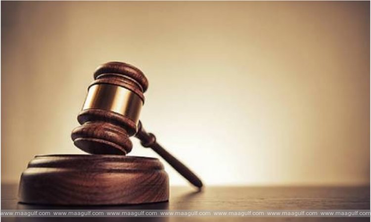 మోసం కేసులో బహ్రెయినీ తండ్రి, కొడుక్కి ఊరట