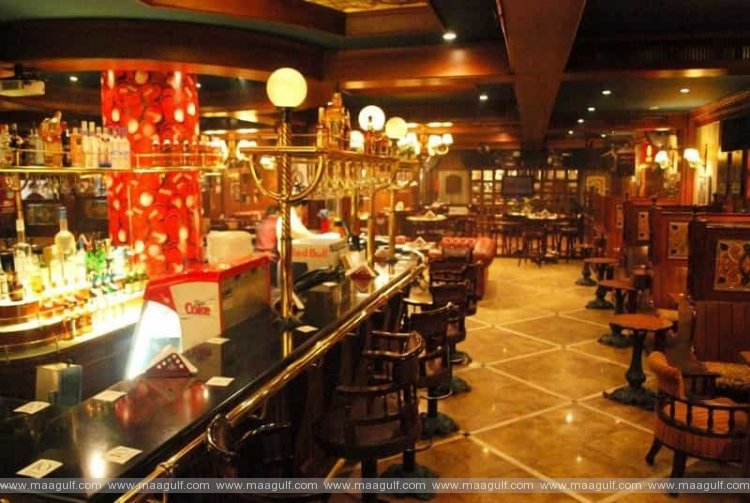 హైదరాబాద్ లోని పబ్స్, బార్లపై ప్రత్యేక నిఘా