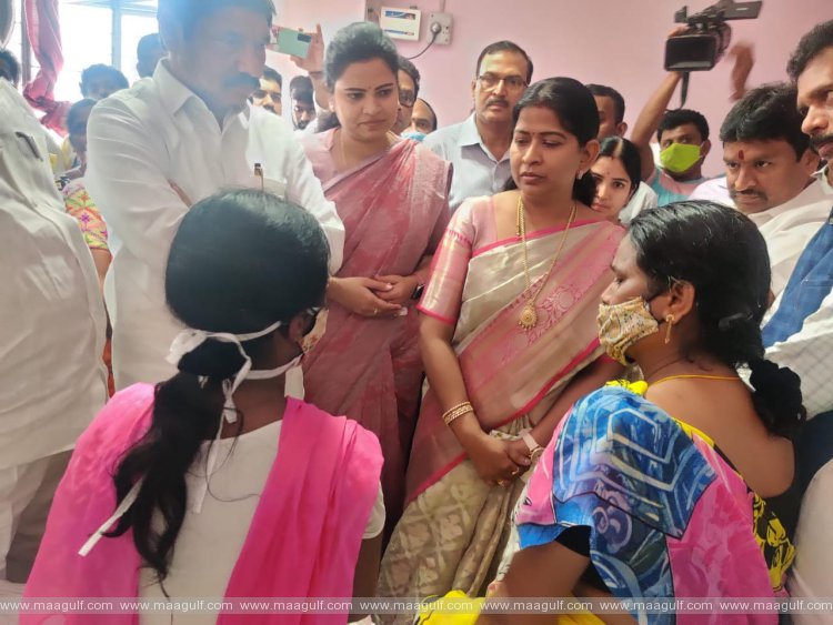 అత్యాచార బాధితురాలిని పరామర్శించిన హోంమంత్రి తానేటి వనిత