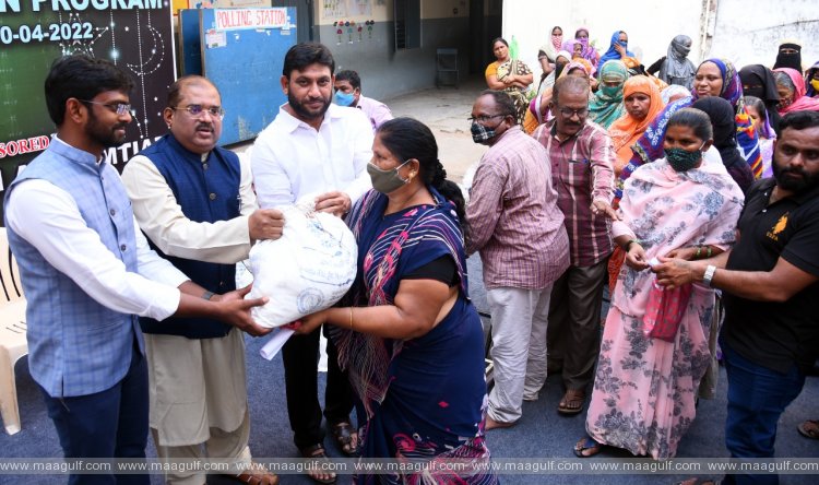 నిరుపేదలకు నిత్యావసర కిట్లు పంపిణీ చేసిన మైనారిటీ శాఖ, సెర్ప్ కమీషనర్ ఇంతియాజ్