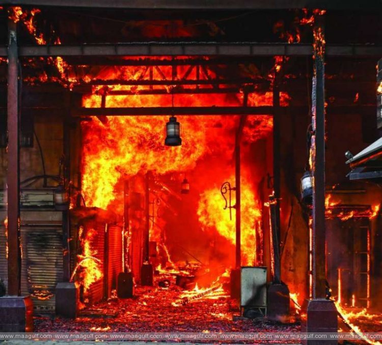 ముబారకియా అగ్ని ప్రమాదం: దెబ్బతిన్న దుకాణాలకు కంపెనీ ఆఫర్