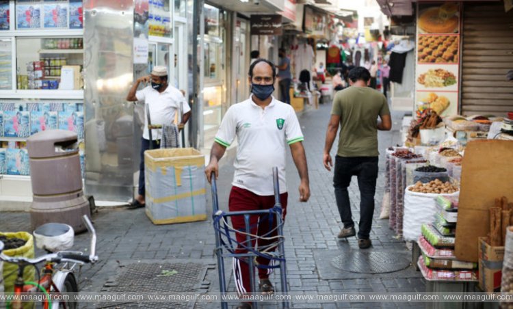 మాస్కుల పేరుతో కార్మికులను మోసం చేస్తున్న మోసగాళ్లు