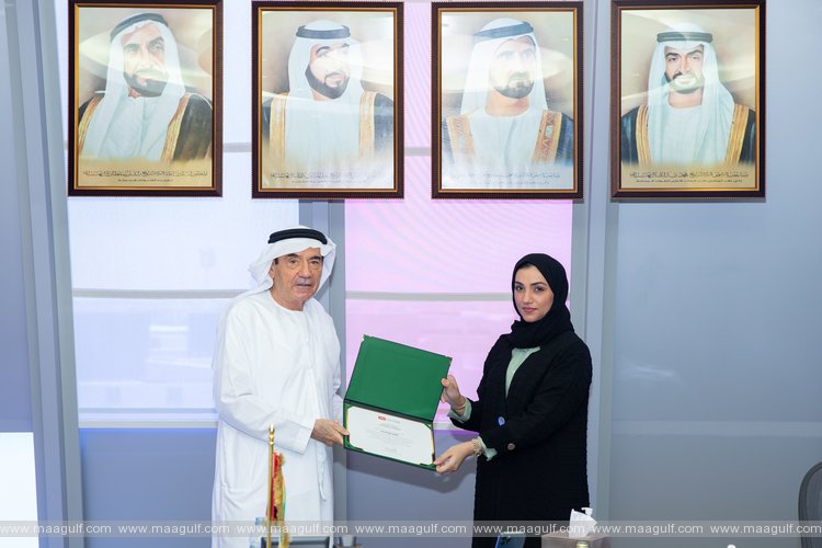 A UAEU student wins Hamdan Bin Rashid Al Maktoum Award