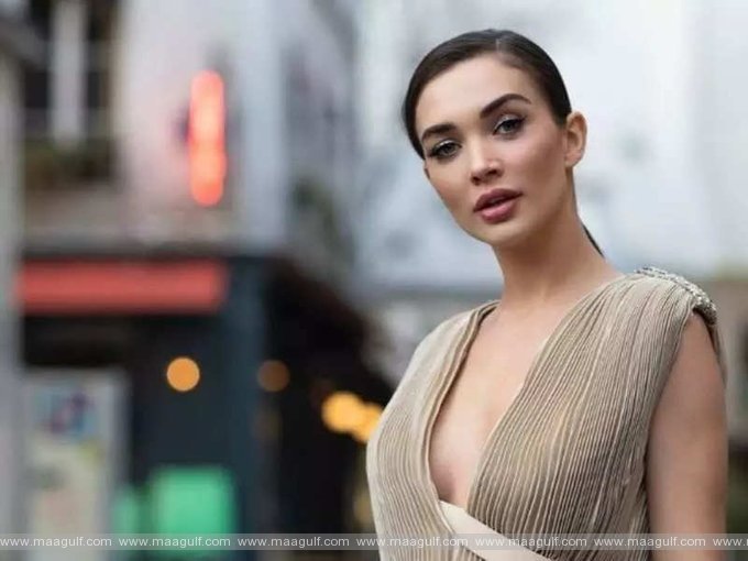 లేడీ రోబో న్యూడ్ షో: ఏంటిదంతా పబ్లిసిటీ కోసమే.!