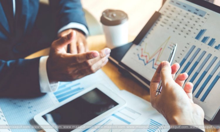 మొదటి ఒమానీ పెట్టుబడి ప్లాట్‌ఫారమ్‌ను నిర్మించిన విద్యార్థులు