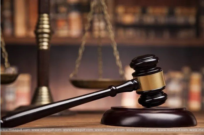 మహిళల సెలూన్లు, ఇన్‌స్టిట్యూట్‌లకు నోటీసులు