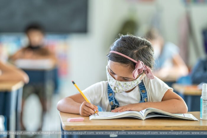 ఉచితంగా పాఠశాల విద్యను అభ్యసించేందుకు విద్యార్థులు దరఖాస్తు చేసుకోవచ్చు