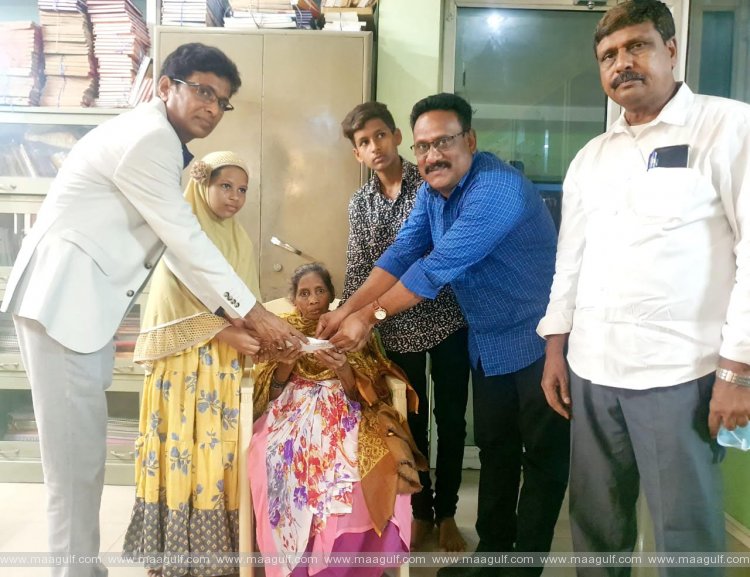 జర్నలిస్టు జమీర్ కుటుంబానికి రూ.లక్ష ఆర్థిక సహాయం