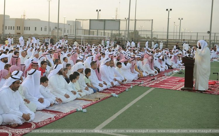 ఆధ్యాత్మిక వాతావరణంలో ఈద్ ప్రార్థనలు