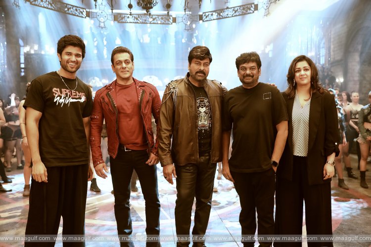 ముంబైలో మెగాస్టార్‌తో లైగర్ టీం