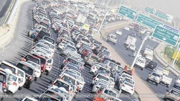 పదేళ్లు దాటిన కార్ల పై నిషేధం