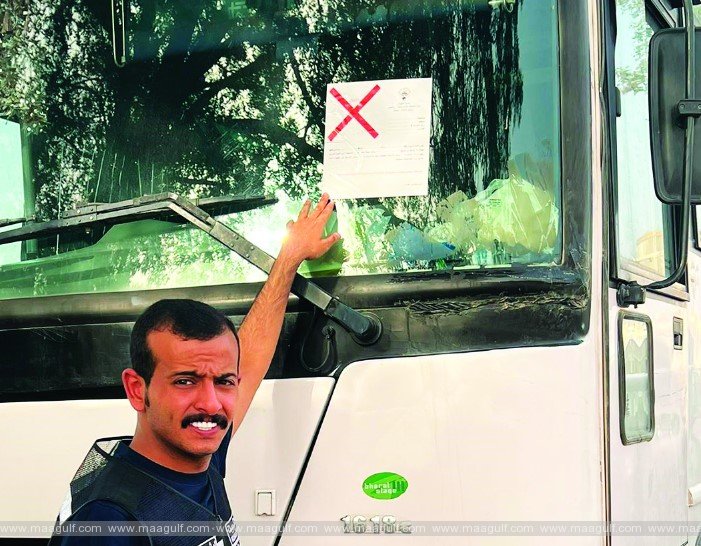 వాహనాలపై ఉన్న హెచ్చరిక స్టిక్కర్‌ను తొలగించవద్దు