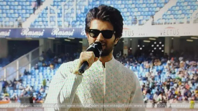 భారత్-పాక్ మ్యాచ్‌లో ‘లైగర్’ సందడి..