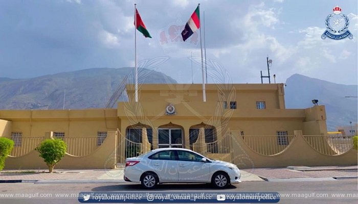 డ్రైవింగ్ చేస్తూ పట్టుబడ్డ జువైనల్ ప్రవాసుడు