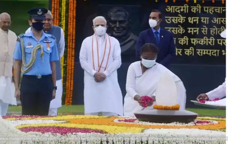 అటల్ బిహారీ వాజ్‌పేయి వర్ధంతి ..నివాళ్లు అర్పించిన ప్రధాని మోడీ, రాష్ట్రపతి ద్రౌపది