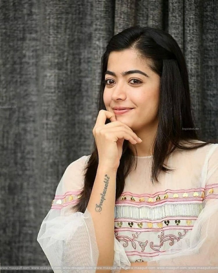 రష్మిక అలా చేయదే.. కానీ ఎందుకలా చేసిందబ్బా.!