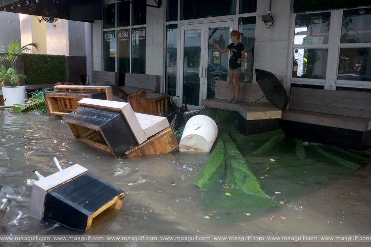 1 అమెరికాలో భయానకంగా తుఫాన్, వర్షాలు..