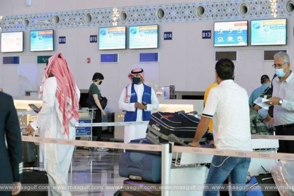 60,000 SR కన్నా ఎక్కువ విలువైన లగేజీ ఉంటే డిక్లరేషన్ ఫామ్ ఇవ్వాల్సిందే