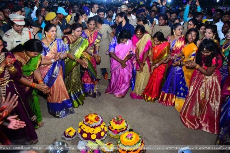 వేములవాడలో బతుకమ్మ వేడుకల్లో పాల్గొన్న టి.గవర్నర్ తమిళిసై