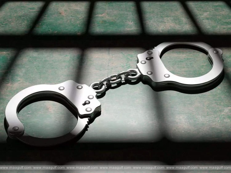 పొగాకు అమ్మిన ముగ్గురికి RO3,000 జరిమానా