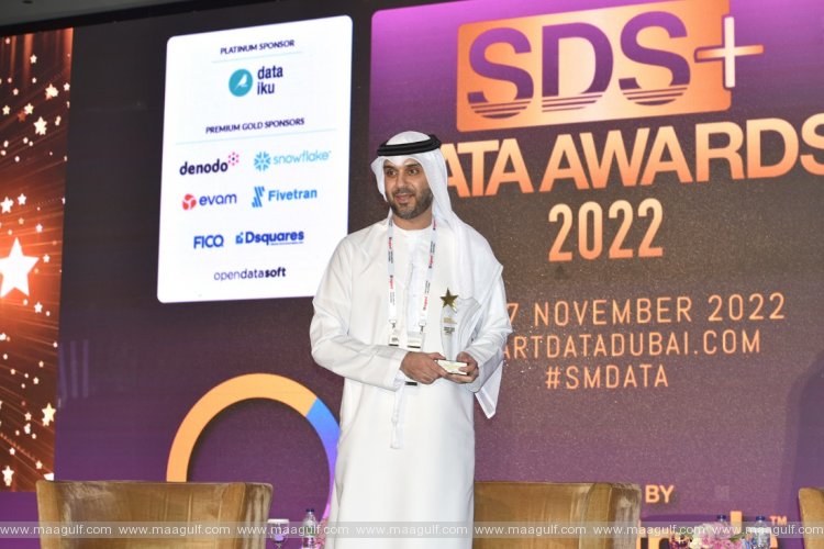 du scoops Smart Data Excellence Award at Smart Data Summit Plus & Awards