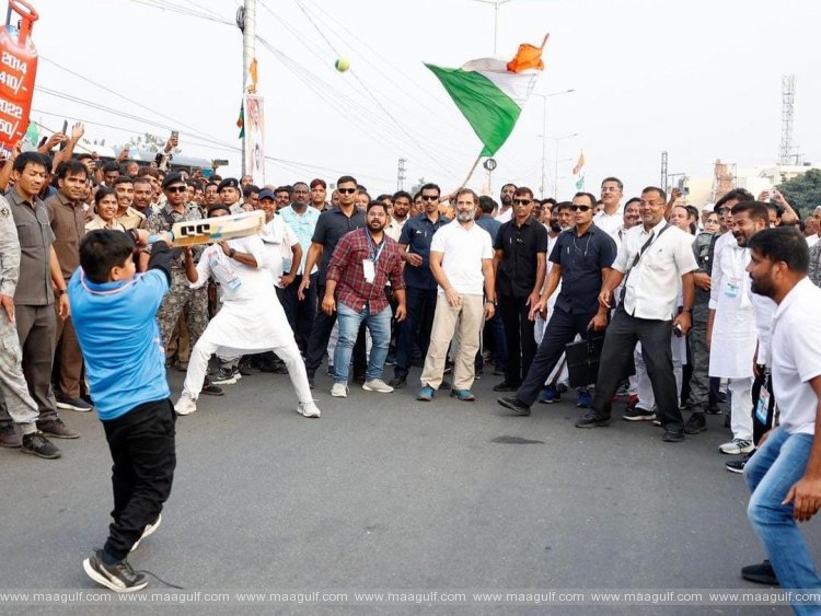 క్రికెట్ ఆడిన కాంగ్రెస్ అగ్రనేత రాహుల్ గాంధీ