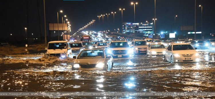 కువైట్ లో భారీ వర్షాలు.. పలు ప్రాంతాలు జలమయం