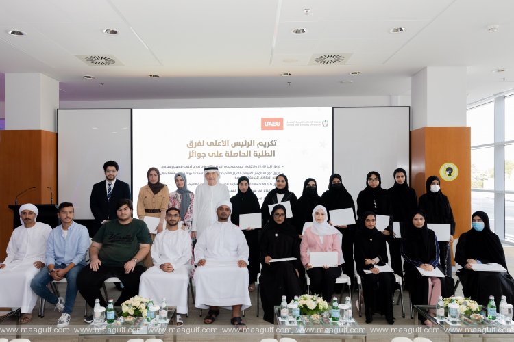 UAEU Chancellor meets the student competition winners in the second semester 2021-2022