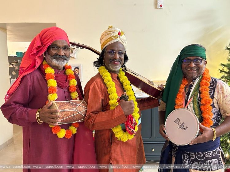 1 \'సామ్సన్ అండ్ దెలీలా\' బుర్రకథ ప్రదర్శించిన చిల్కూరి బృందం