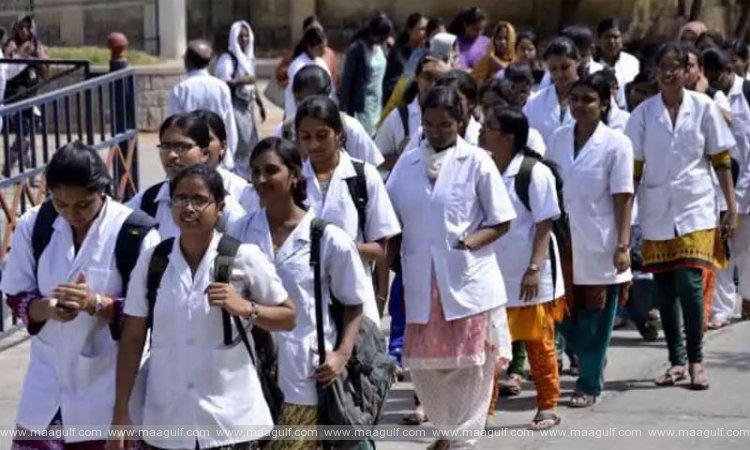 ఏపిలో వైద్య విద్యార్థులకు డ్రెస్ కోడ్ వార్తలు అవాస్తవం: డీఎంఈ