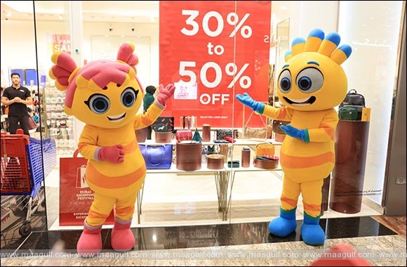 20 Modesh and DANA celebrate at Malls across the City this DSF
