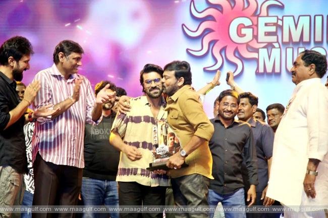 రామ్ చరణ్ స్వీట్ వార్నింగ్: ఎవరికో తెలుసా.?